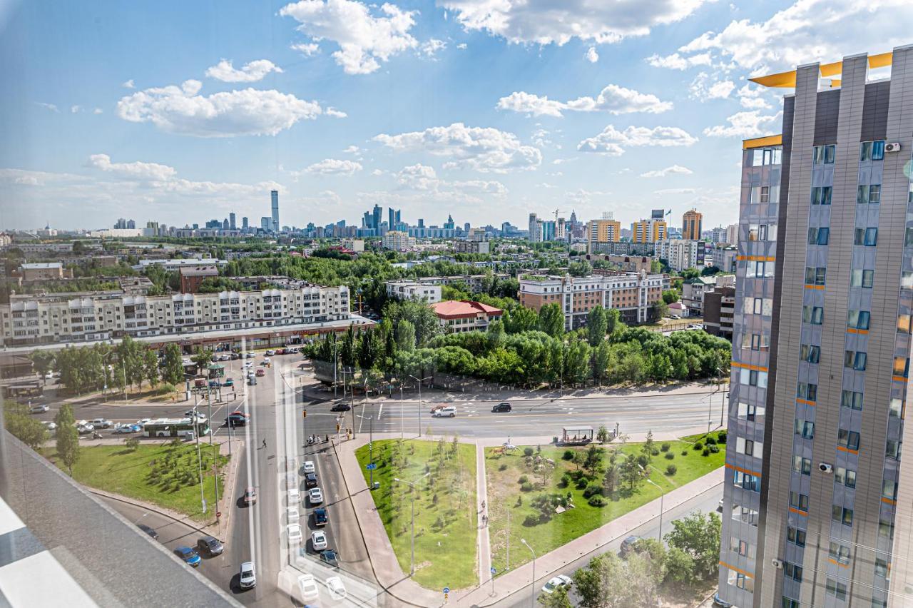 Zolotoi Quadrat Apartment Astana Bagian luar foto